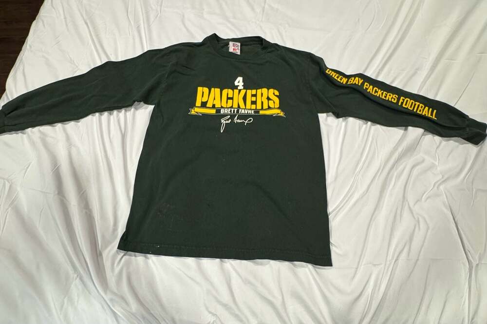 90’s Y2K Vintage NFL Green Bay Packers Brett Favre Long Sleeve T-Shirt
